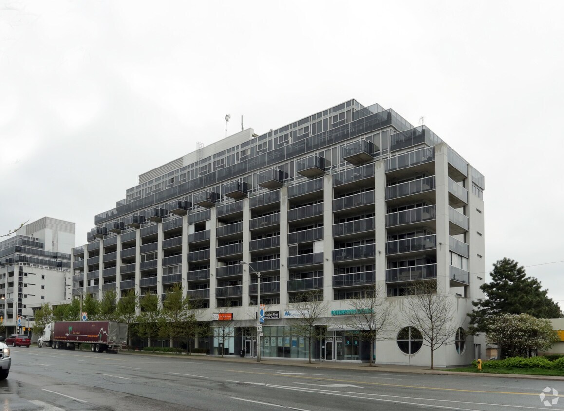 Foto principal - 1040 The Queensway