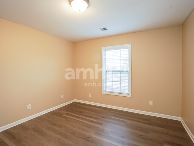 Foto del edificio - 720 Arrowfield Dr