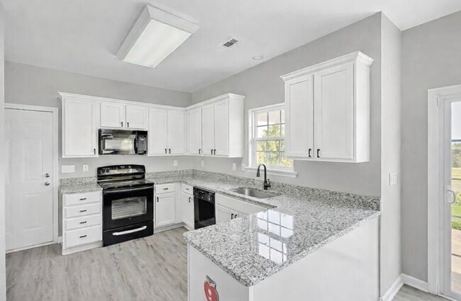 Building Photo - 712 E Camelton Dr