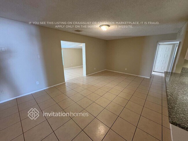 Foto del edificio - 4815 W Gardenia Ave