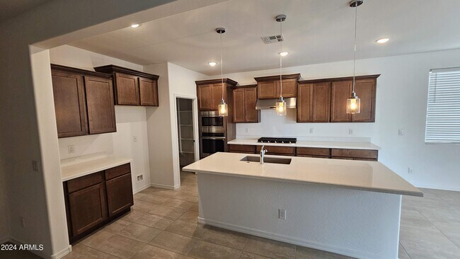 Foto del edificio - 12757 W Pkwy Ln