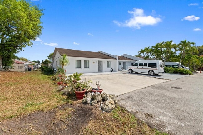 Building Photo - 14109 SW 55th St