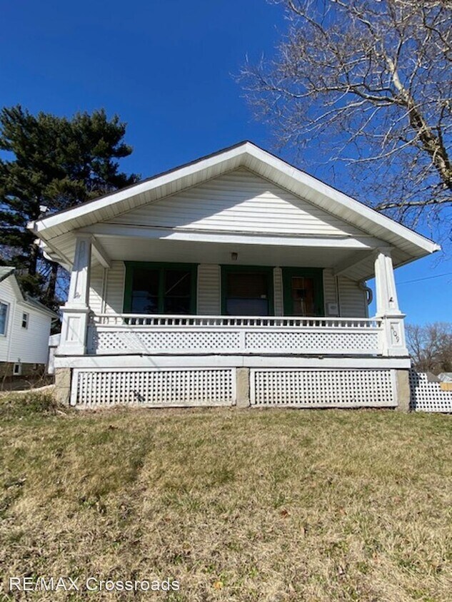 409 Celtic St, Akron, OH 44314 House Rental in Akron, OH