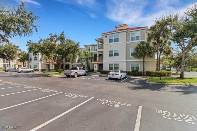 Foto del edificio - 23600 Walden Center Dr