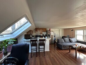 Building Photo - 66 Crowell Rd