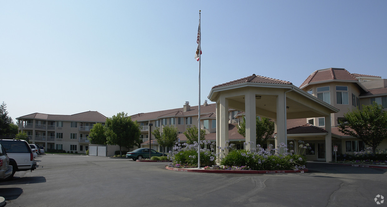 Primary Photo - Quail Lodge Senior Community