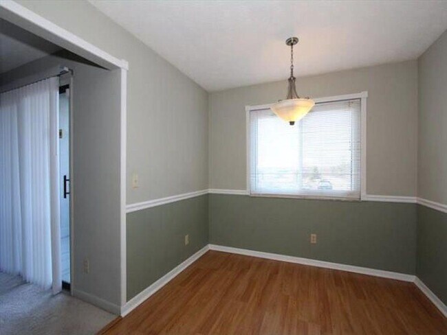Building Photo - 5047 Tri County View Dr