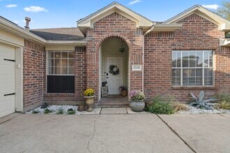 Building Photo - 7226 Buchanan Dr