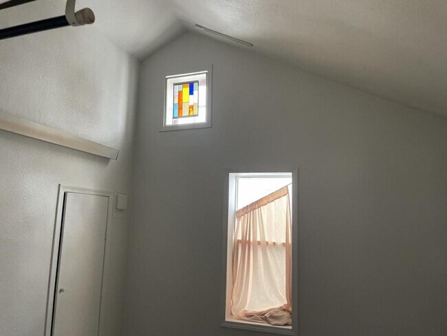 Foto del edificio - 433 E New York St