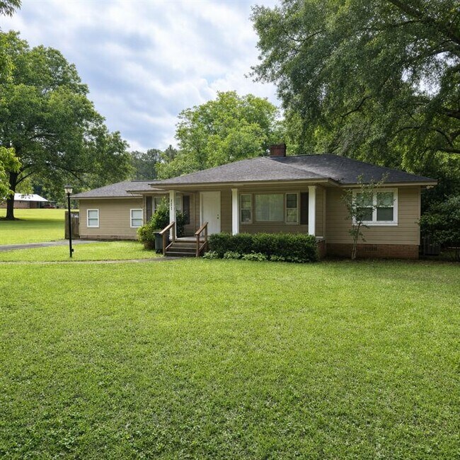 Building Photo - 111 E Belmont Dr