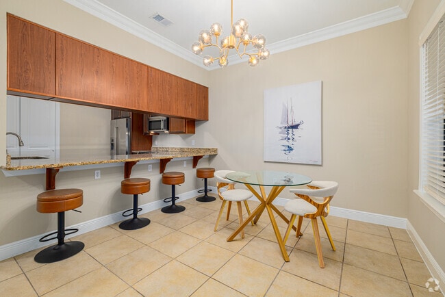 Interior Photo - The Palms Condominiums