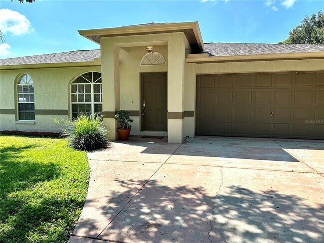 Foto del edificio - 4416 Redcoat Dr