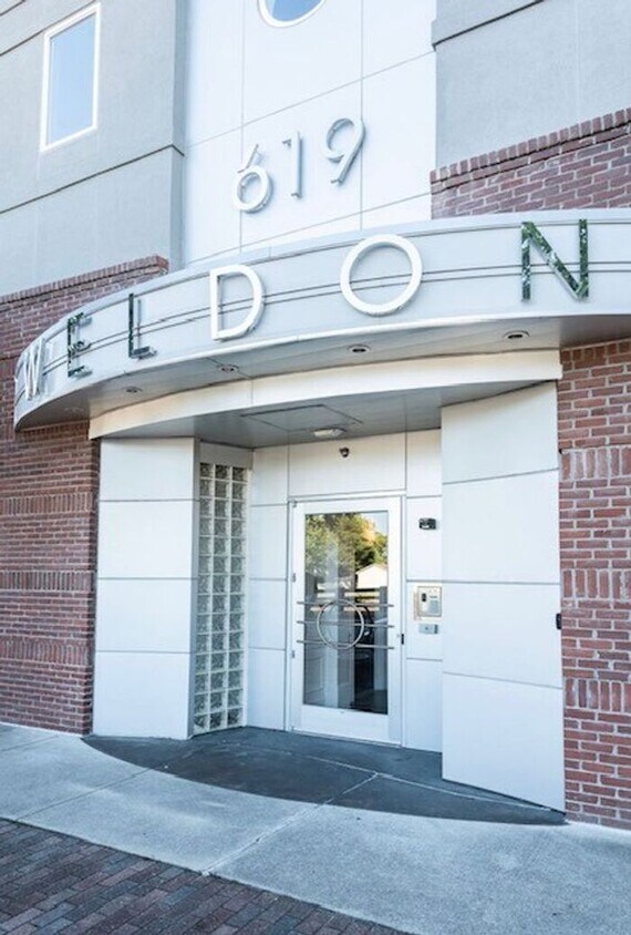 Foto principal - 2BR/2FULL BATH! Down Town Wilmington ''The Weldon'', an art deco Brooklyn Arts district.