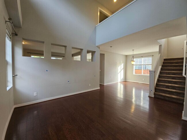 Foto del edificio - Beautiful 4BR Home in – Greenbelt View, 3-Car Garage, Fully Fenced Yard