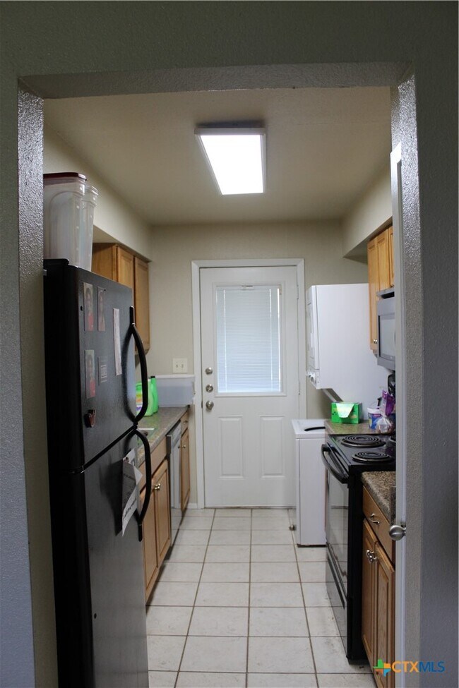 Foto del edificio - 229 Craddock Ave