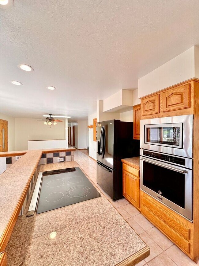 Foto del edificio - Gorgeous Private Home with Views!