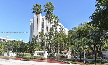 Building Photo - 17021 N Bay Rd