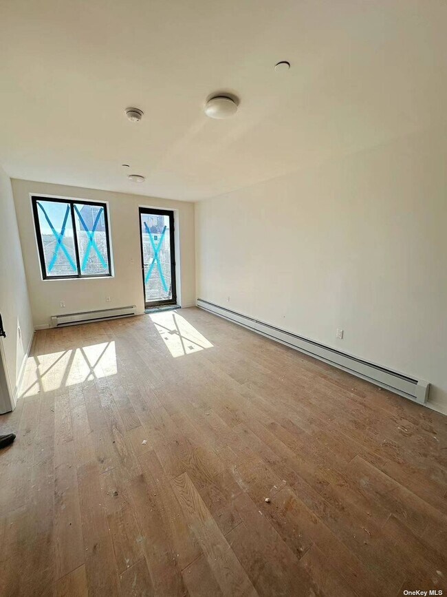 Foto del edificio - 106-25 50th Ave