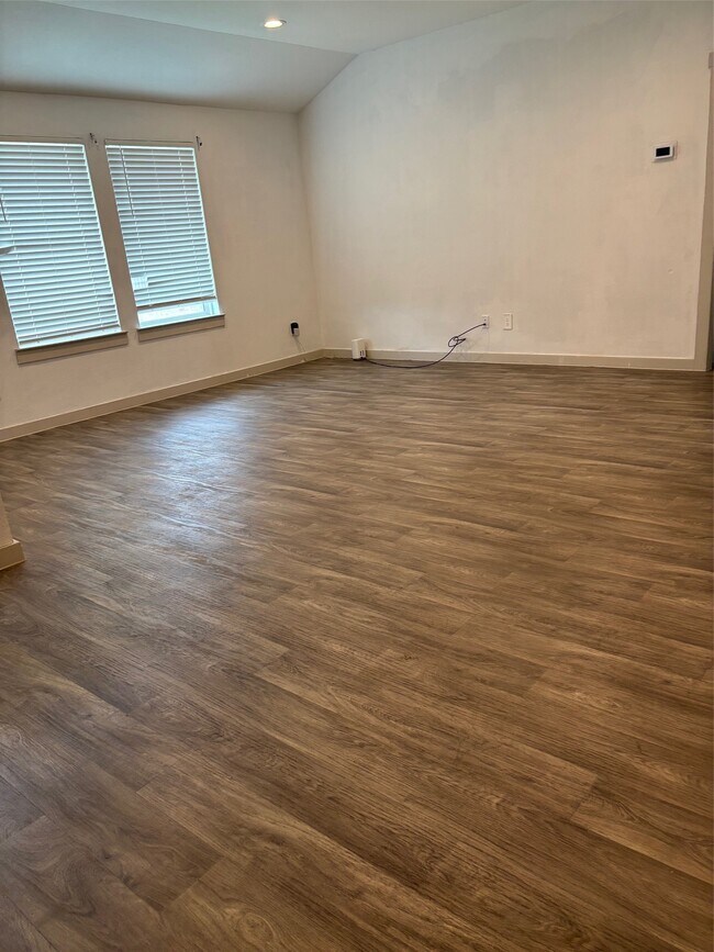 Building Photo - 1715 Plantation Pl