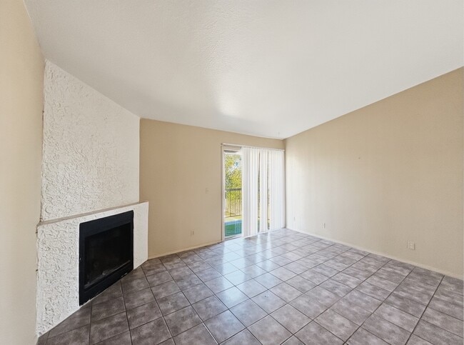 Building Photo - 10820 N 16th Ave