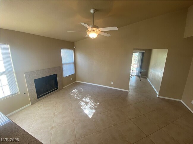Building Photo - 8436 Palmada Dr