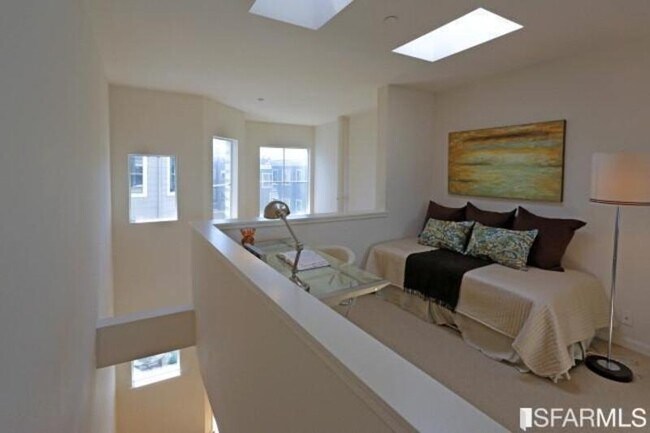 Foto del edificio - 18 Jennifer Pl