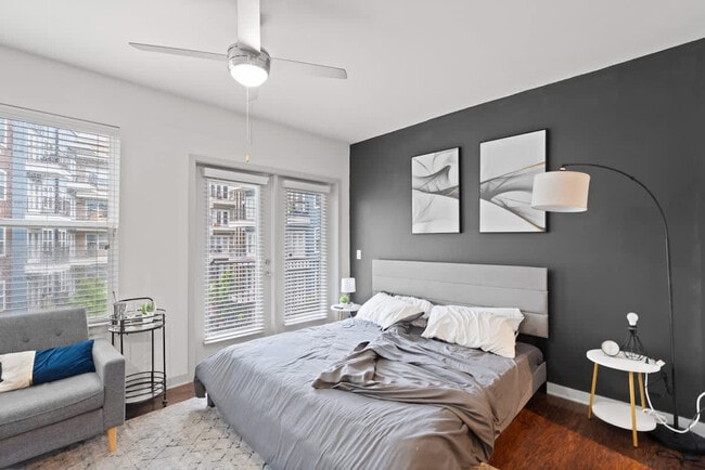 Building Photo - 205 S Kings Dr