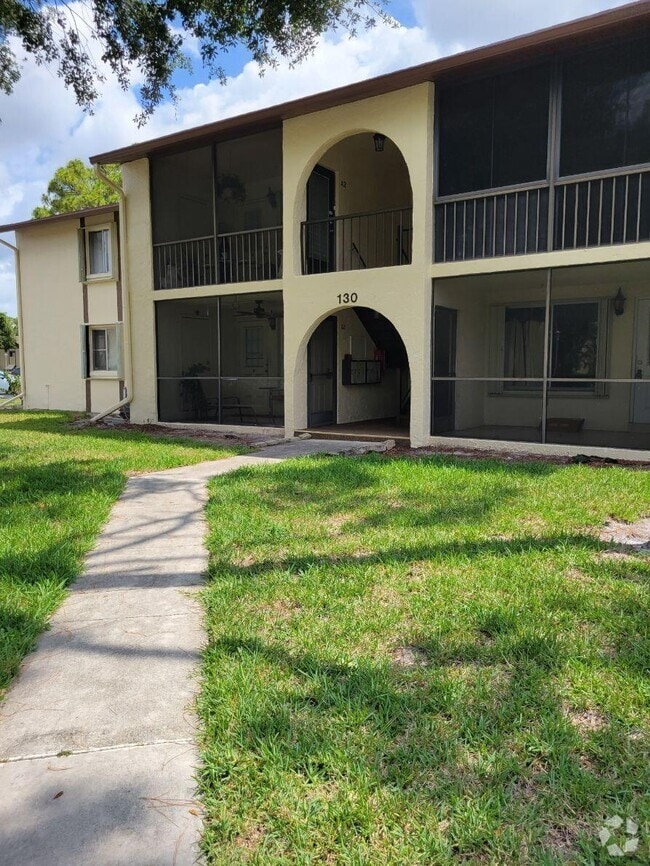 Building Photo - 130 Lake Pine Cir