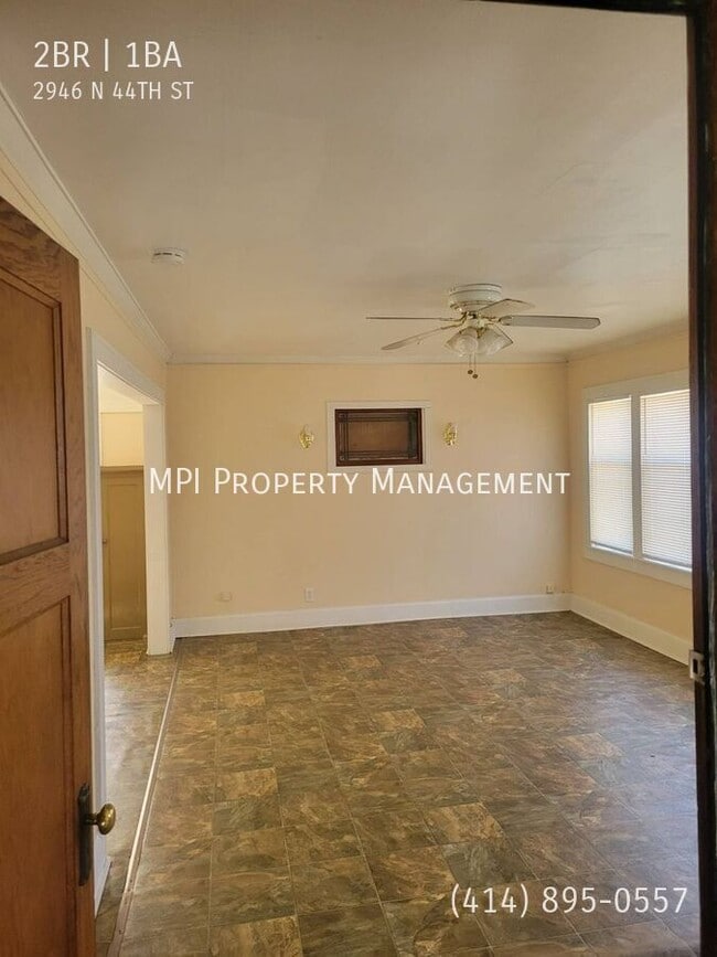 Foto del edificio - 2944 N. 44th St- 2 Bedroom Upper