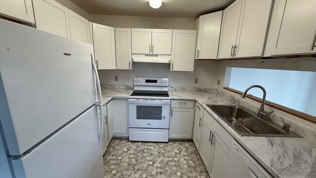 Foto del edificio - 7300 Woburn Cir