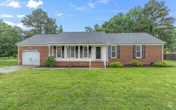 Building Photo - 631 Luray Terrace