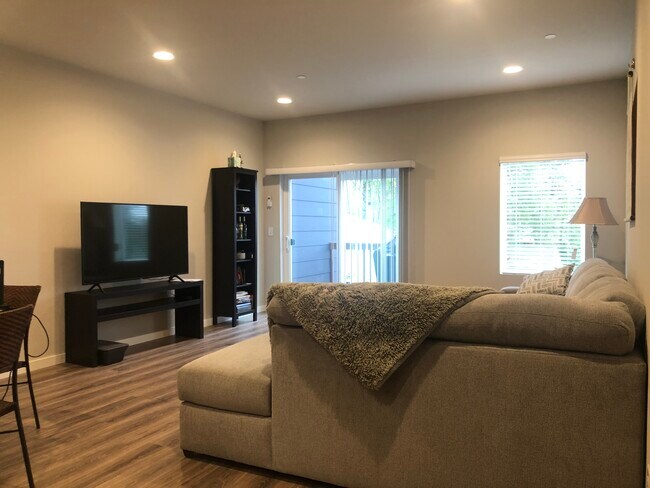 Foto del edificio - 15113 40th Ave W