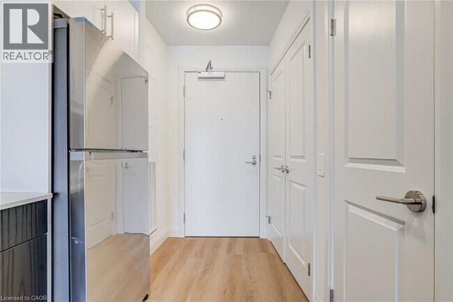 Building Photo - 1333 Weber St E