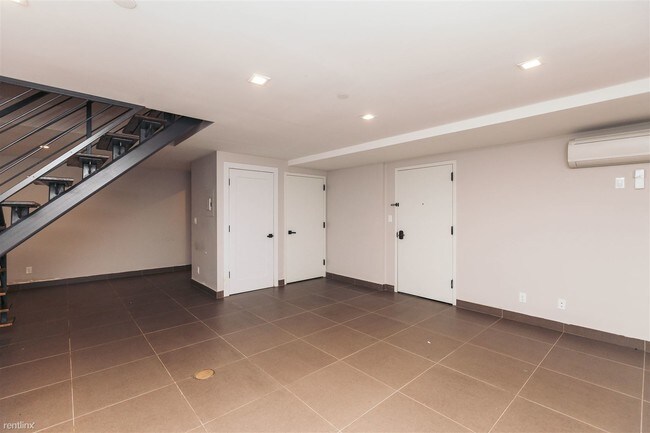Building Photo - 2 br, 1.5 bath  - 19 Putnam Ave # 29