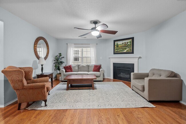Foto del edificio - Fantastic 4 Bedroom, 3 Bath home near Brier Creek & RDU, Fenced-in Yard, Bonus Room, Pet Friendly!