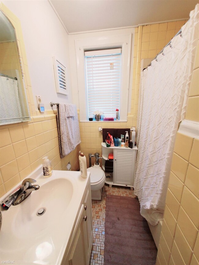Building Photo - 1 br, 1 bath Condo - 639 Summer St