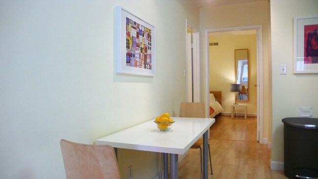 Building Photo - 69 Rondel Pl