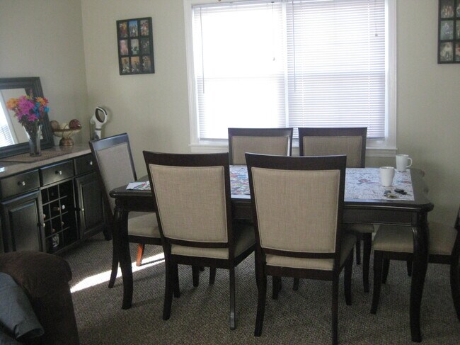 Dining Room - 192 Colonial Ave