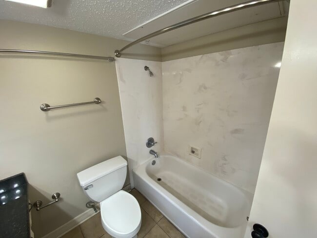 Foto del edificio - 3100 Fairfield Ave