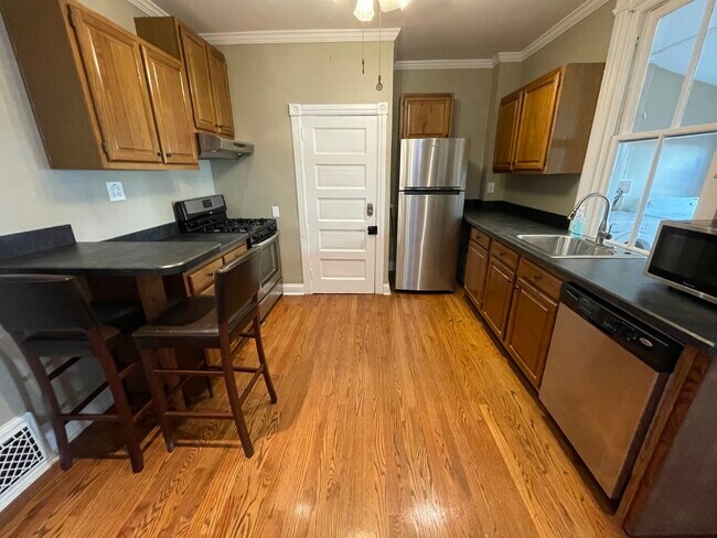 Kitchen - 303 S Olive St