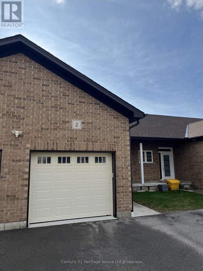 Photo du bâtiment - 17 Wren Ct