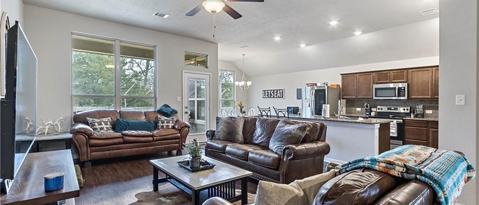 Foto del edificio - 1462 Kingsgate Dr