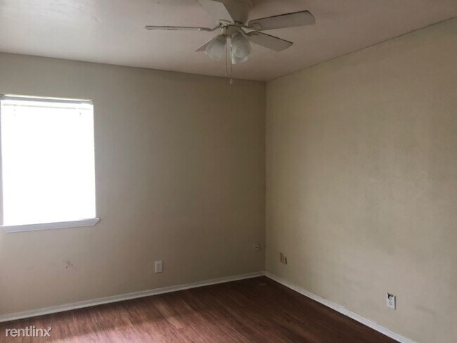 Building Photo - 3 br, 1.5 bath House - 606 East Broad Street