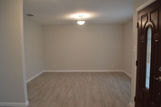 Photo - Gorgeous, Spacious 4 bed 2 bath House