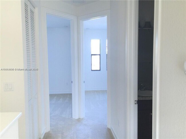 Foto del edificio - 141 SW 127th Ter