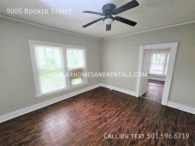 Building Photo - 900 S Booker St