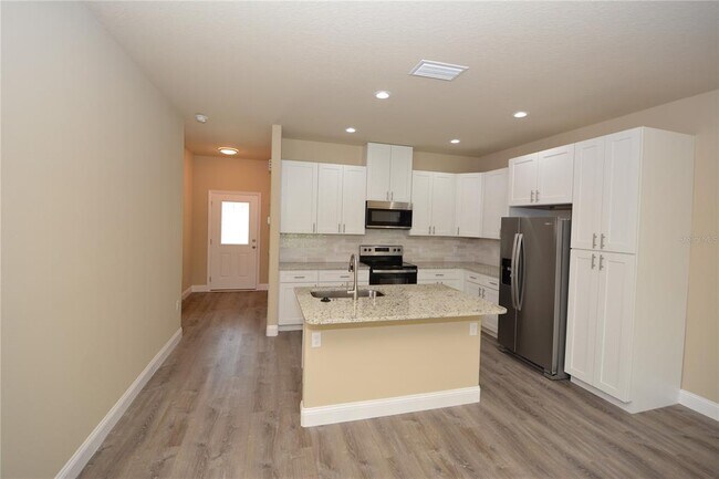 Foto del edificio - 7 Wheaton Ln