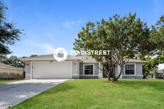 Building Photo - 1326 NE 3rd Ave