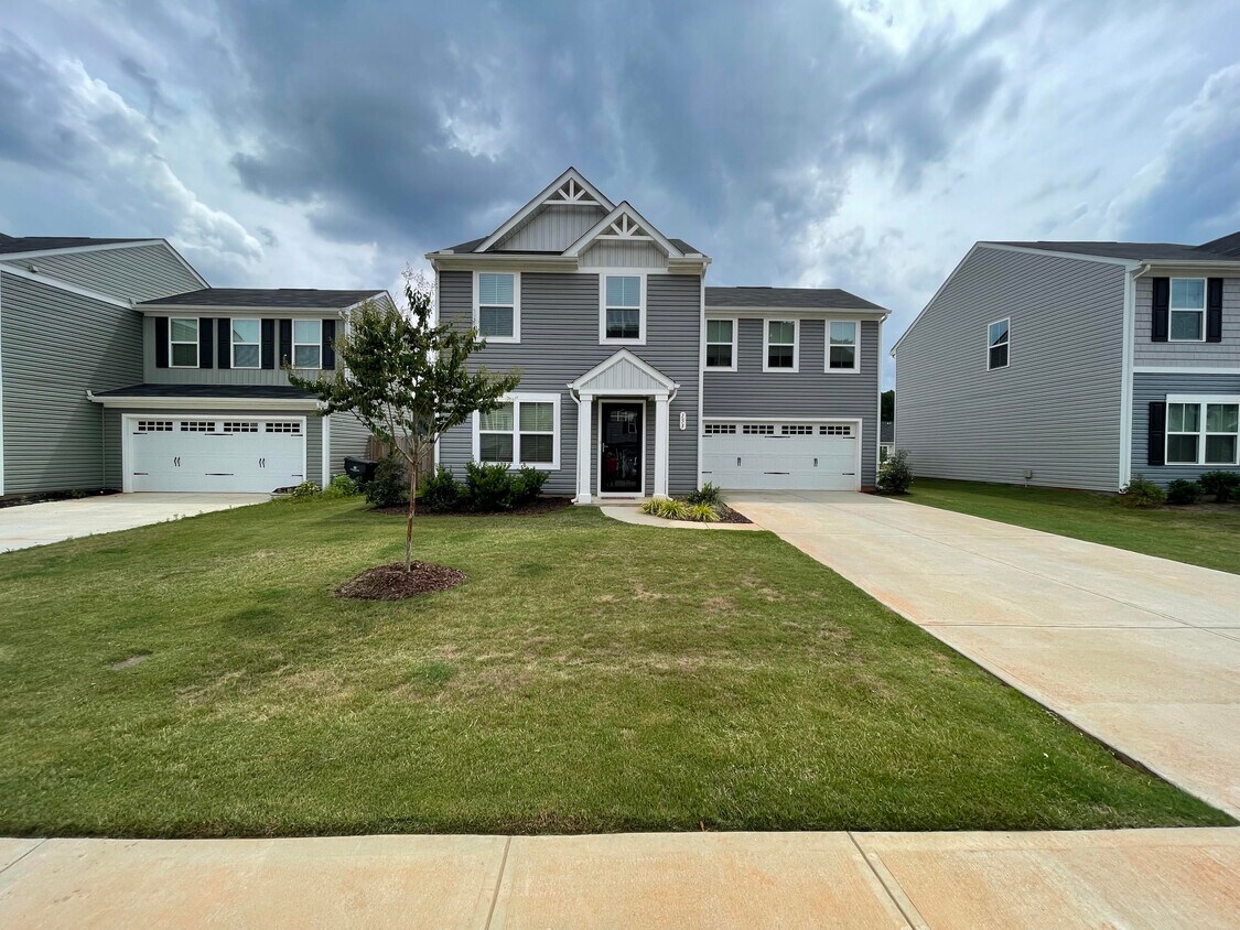 Primary Photo - 153 Queens Mill Ct
