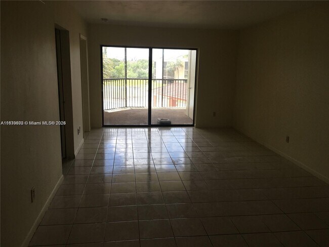 Foto del edificio - 3396 Foxcroft Rd
